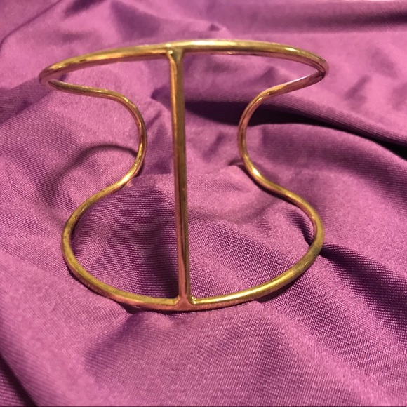 Minimalist Gold Metal Cuff - Picture 2 of 3